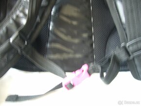 Prodám 2 studentské batohy - 18