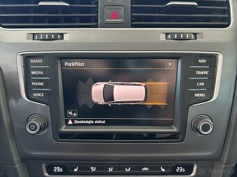 Volkswagen Golf 7 1.6 TDI,LOUNGE,SERVISKA,DPH - 18