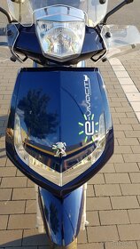 Peugeot E-Vivacity - elektroskútr modrý - 18