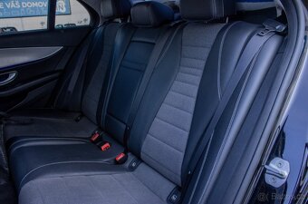 Mercedes-Benz E trieda Sedan E220d A/T / ŤAŽNÉ / KAM. / TEMP - 18