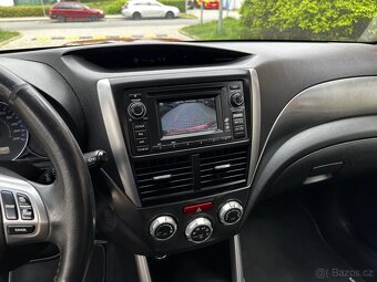 Subaru Forester 2.0 D SUV 4x4 Xenony Tažné 2t Kamera 1. Maj - 18