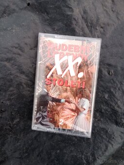 (1) MC kazety - 18