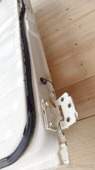 Nissan Patrol – Dveře výklopné bílé K160 5 tis - 18