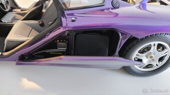 Model McLaren F1 1:18 LCD Models - 18