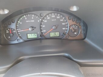 FORD TRANSIT 2,0 TDI /74 kW/9míst/ČR/POUZE 139 tis.km/STK - 18
