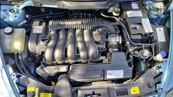 Volvo S40 2,4i benzín, manual, 183 xxx km, 2004 - 18