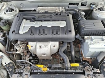 COUPE 2,0 i 16V BENZÍN 100KW TOP KLIMATIZACE - 18