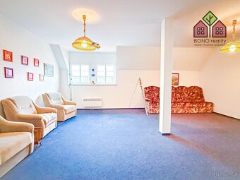 Víceúčelový areál, RD, kanceláře, bazén, vedlejší stavby, pa - 18