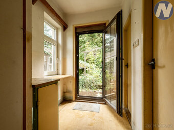 Prodej rodinného domu s řeznictvím, 190 m2, pozemek 596 m2,  - 18