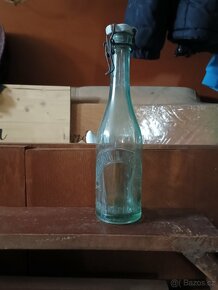 Staré sklenice od sodovek piva a lihovin - 18