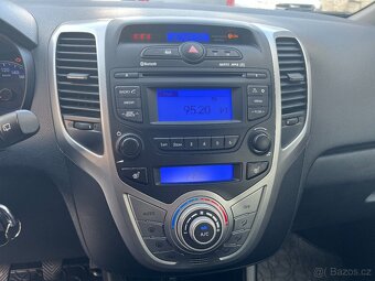 HYUNDAI iX20 1.4i 66 KW 1.MAJITEL PARK.S.VYHŘ.SEDADLA+VOLANT - 18