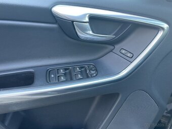 Volvo XC60 D4 AWD MOMENTUM Aut. - 18