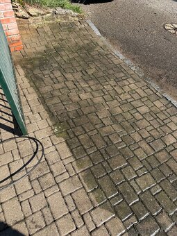 Čištění střech, fasád, dlažeb, FVE panelů - Kolín - 18