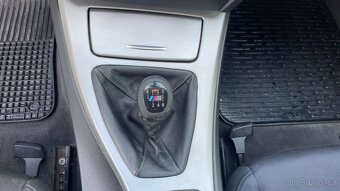 BMW e90 318d - 18