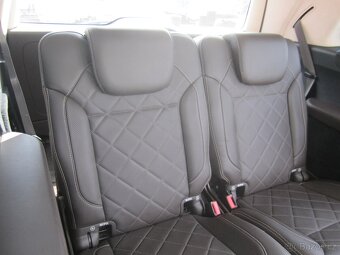 Mercedes-Benz GLS 500 4MATIC, 7 míst - 18