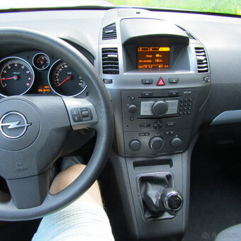 Opel Zafira B 1,8i 103kw, 7míst, NAJETO 91 649km - 18