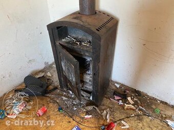 Rodinný dům se zahradou, obec Hrochův Týnec, okr. Chrudim - 18