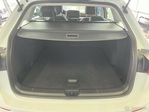 Volkswagen Golf 8 1.0 TSI 81 kW,1.MAJITEL,ČR,SERVISKA - 18