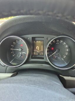 Škoda Yeti 2.0 TDI 4x4 top stav - 18
