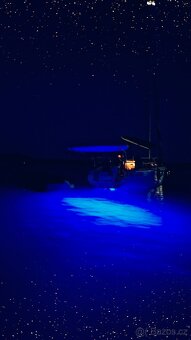 Prodám kajutovou plachetnice avar 32 - 18