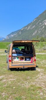 Ford Tourneo Connect 1.8 TDCI + spací nástavba - 18