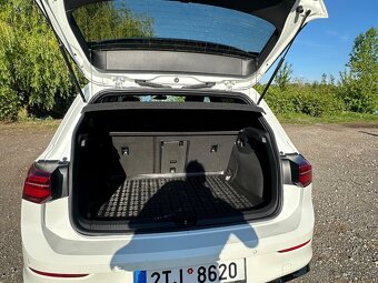 Volkswagen Golf 2.0 TDI R-Line DSG,střešní okno,full výbava - 18