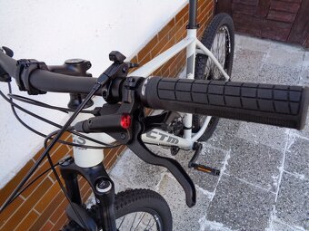 Horské kolo CTM Rambler 3.0 výbava Deore velikost XL - 18