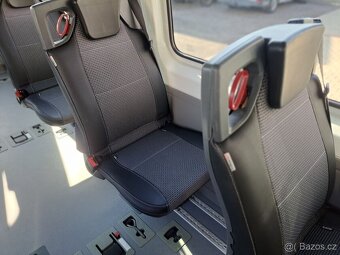 Volkswagen Crafter 2.0 TDI invalid bus MAXI, odpočet DPH - 18
