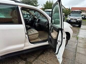 Toyota land cruiser v8 Lc 200 - 18