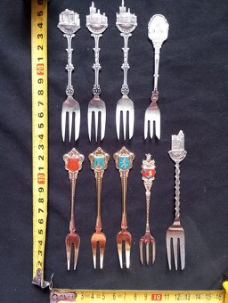 Sběratelské lžičky, vidličky, nože - celkem 106 ks - 18
