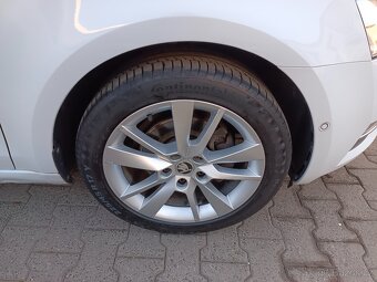 Škoda Octavia 3 Combi 2.0TDI 110kW DSG Webasto Taž. Full LED - 18