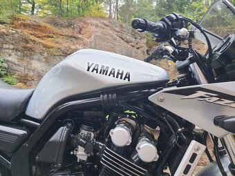 Yamaha FZS 600 Fazer 49.000,- Kč - 18