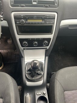 Škoda Octavia II 1.4 - 18
