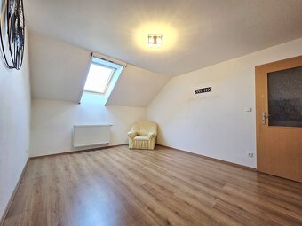 Prodej RD 6+kk 213 m2, na pozemku 287 m2 - 18