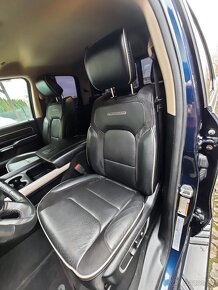 Dodge RAM rv 2020 5.7 Hemi 4x4 novy model LATARAMIE - 18