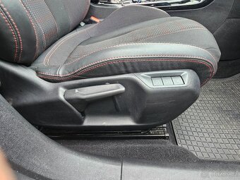 Peugeot 308SW 1.5BHDi 130 GT line EAT8 - 18