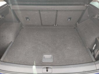 VW Tiguan TDi DSG HIGHLINE LED VYHŘ.SEDAČKY TAŽNÉ - 18