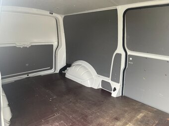 Volkswagen Transporter T6.1 2.0 TDI L2 - nez.topení - 18