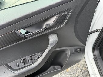 ŠKODA KAROQ SPORTLINE 1.5TSI 110 KW TAŽNÉ cockpit m2021 - 18