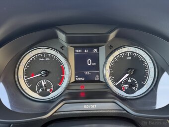 Octavia combi 3 1.4 tsi 110 kw navi 130000 km - 18