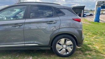 Hyundai Kona EV 39Kwh Créative DPH - 18