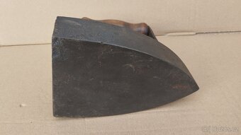 Stará žehlička patent W.LUNDH No 5 nahřivacím tělískem - 18