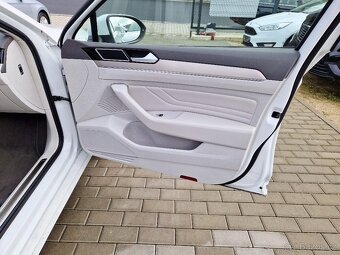 VW Passat Lim., 2.0 TDi Elegance, 39 tis. km, 8x ALU - 18