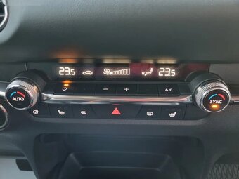 Mazda CX-30, 2.0 SkyactivX 137kW odpočetDPH - 18