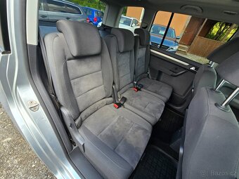 Volkswagen Touran 2.0 TDi 103 KW Highline - 18