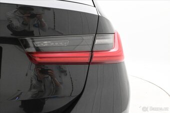 BMW Řada 3 2,0 320d 140kW Steptronic - 18