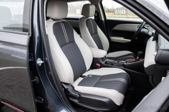 Honda HR-V E:HEV 1.5 i-MMD (2024) - 18