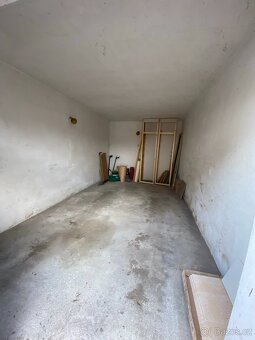 Pronájem zděného bytu 4+1 s garáží a 2 lodžiemi, Chotoviny - 18