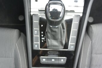 PRODÁM Škoda Superb 2.0TDi 140kW DSG Ambiente - 18
