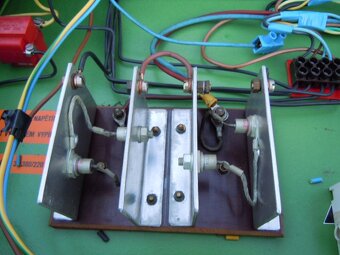 ROZVÁDĚČ  VÍCEÚČELOVÝ - 18